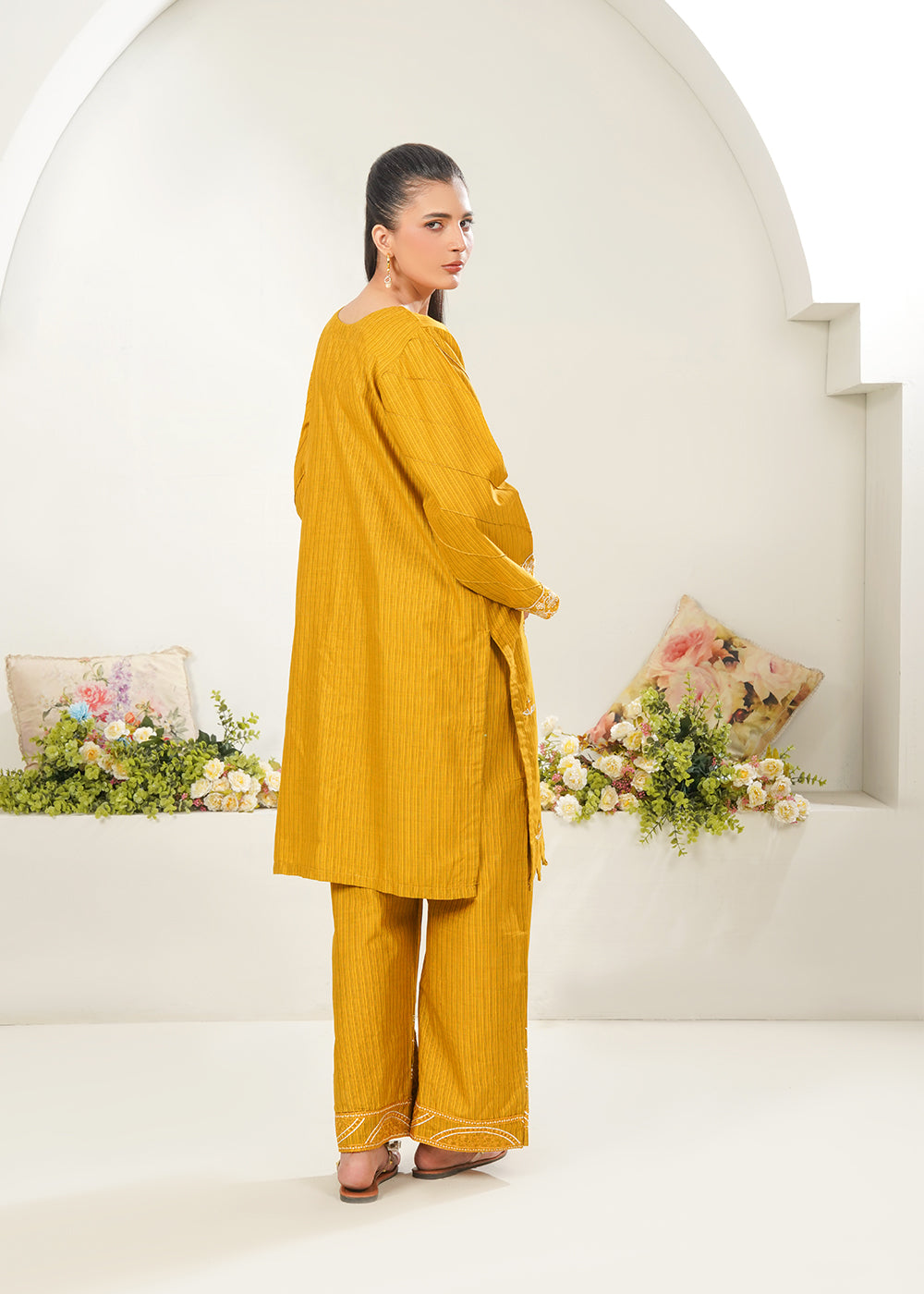 2-Piece Embroidered Flapper Suit