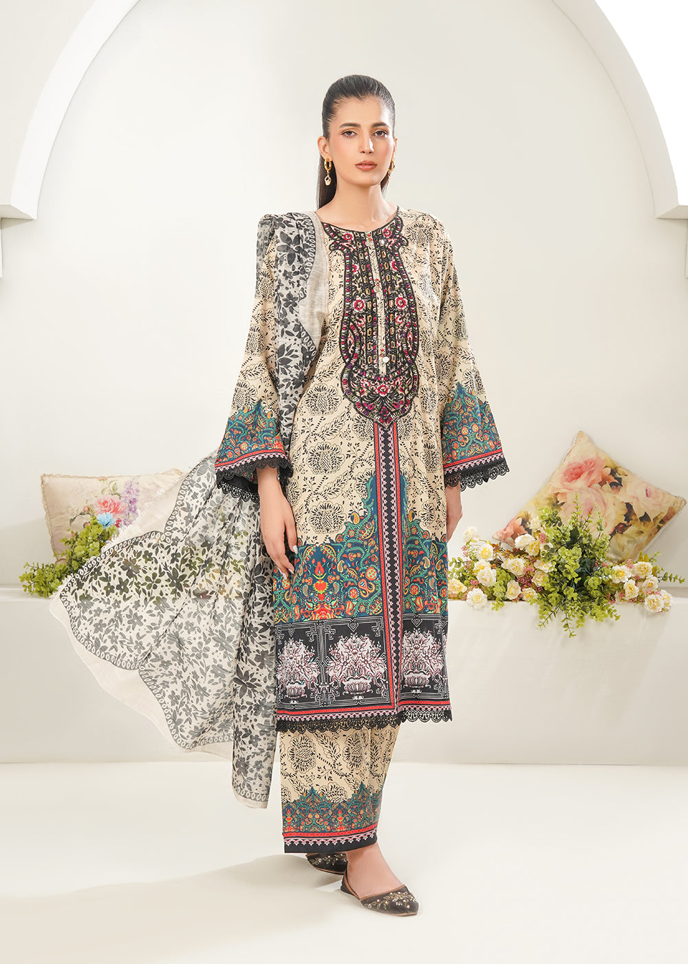 Zareen Classic Beige 3PC