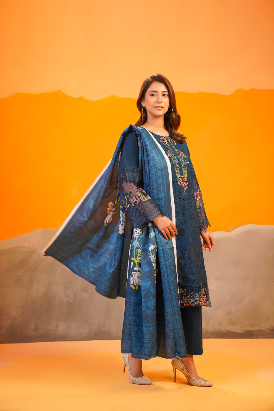 WINTER Embroidered Set