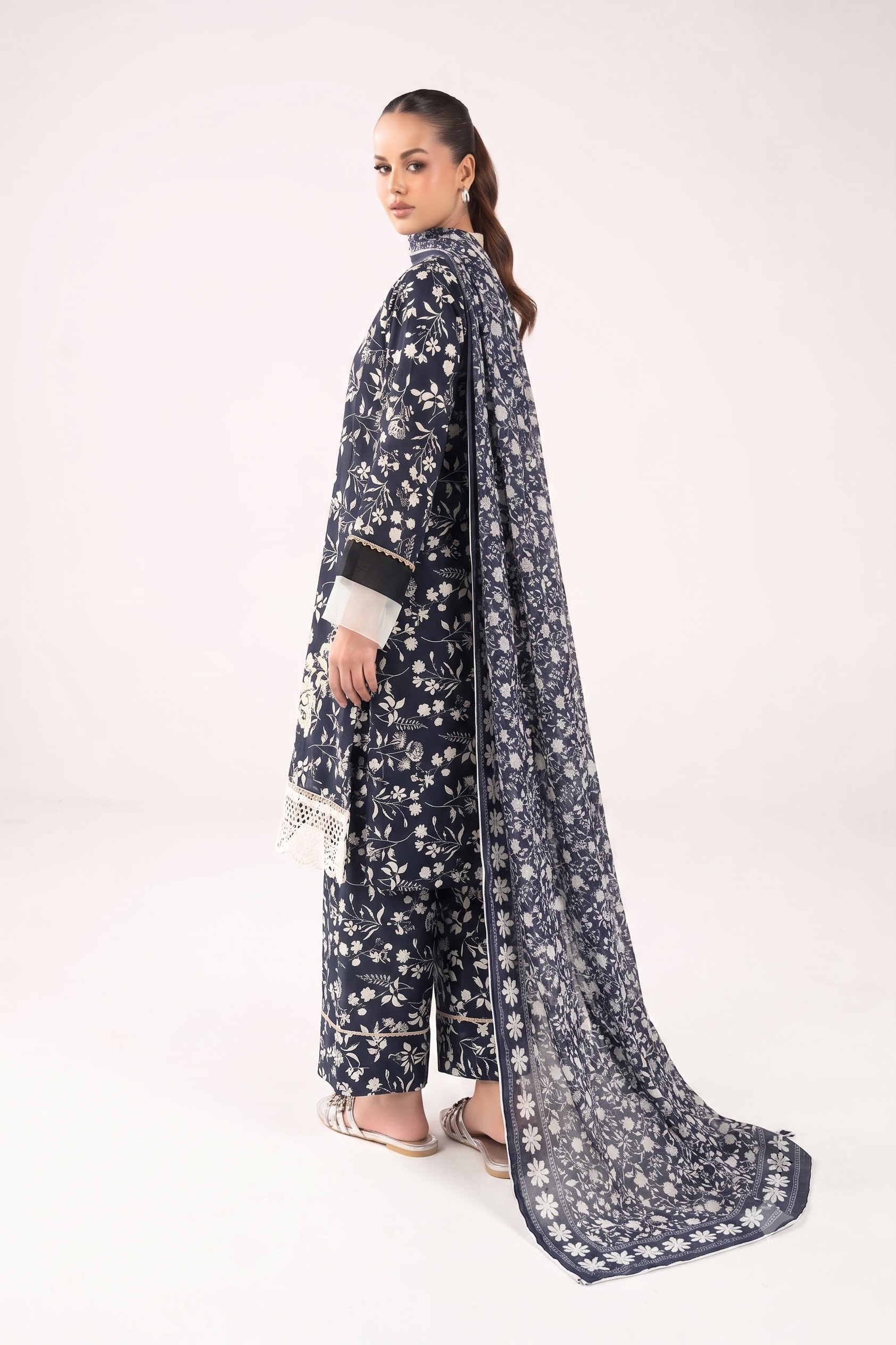 Midnight Ivory Farshi 3PC