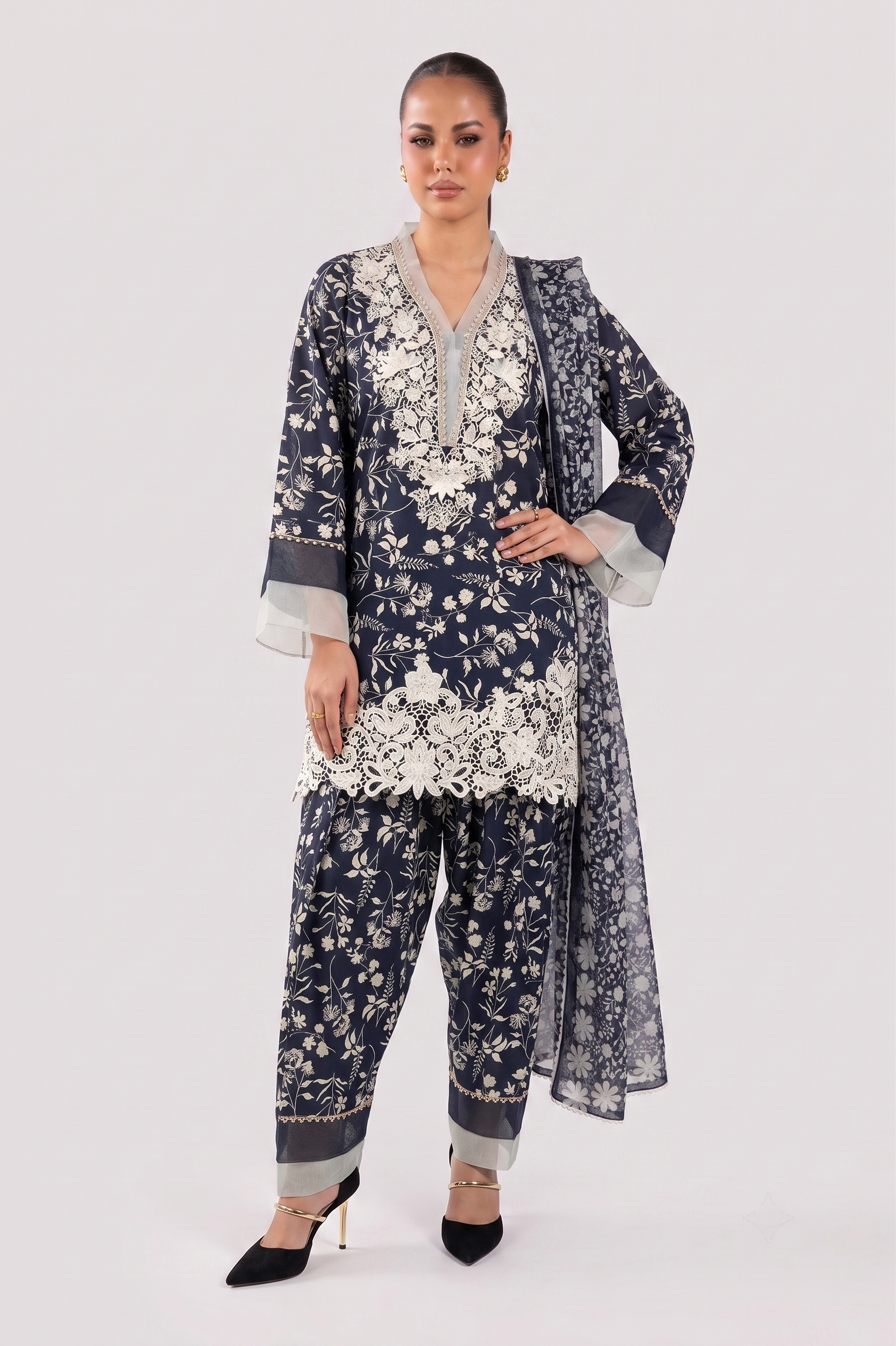 Midnight Ivory Farshi 3PC