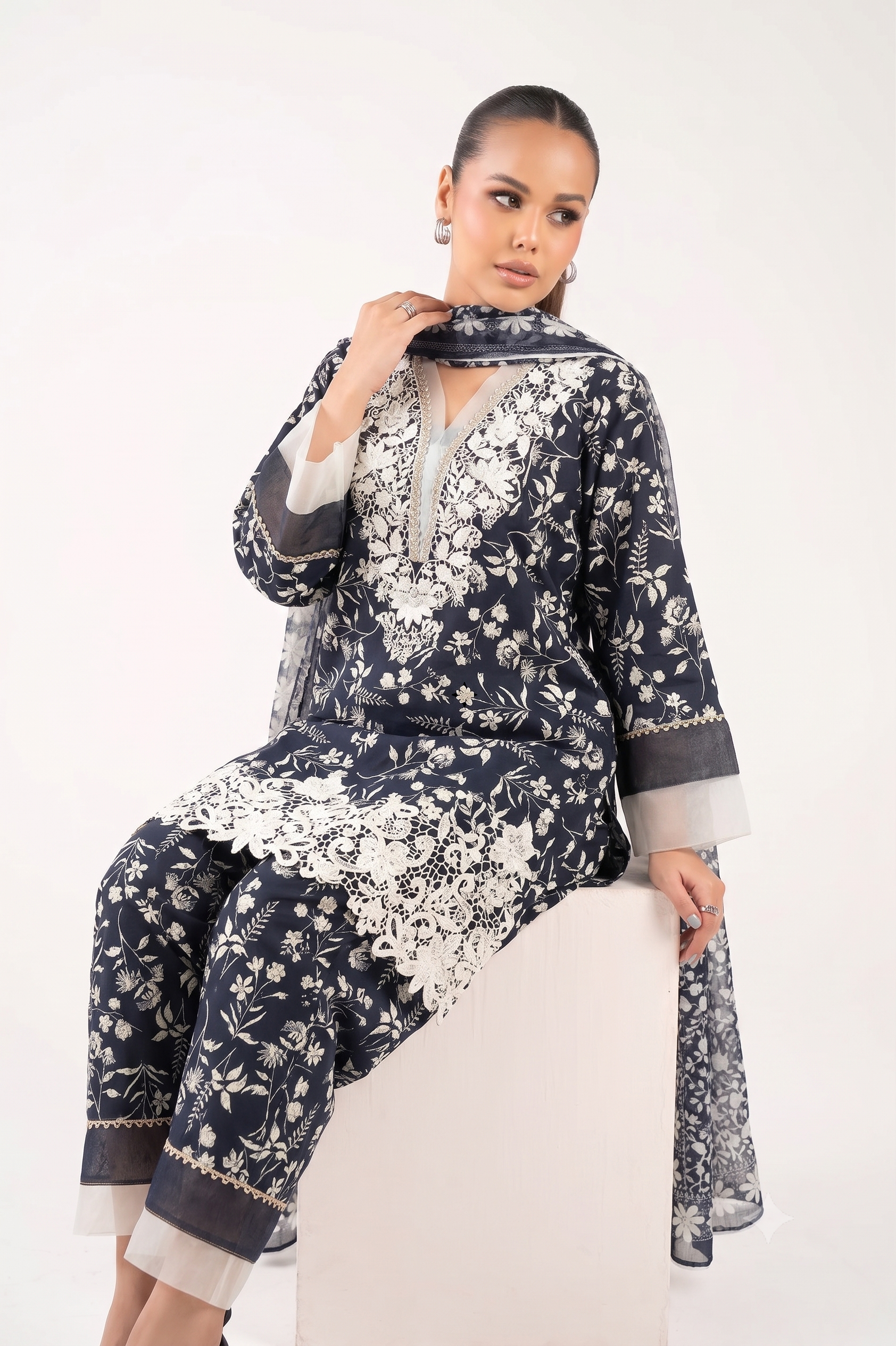 Midnight Ivory Farshi 3PC
