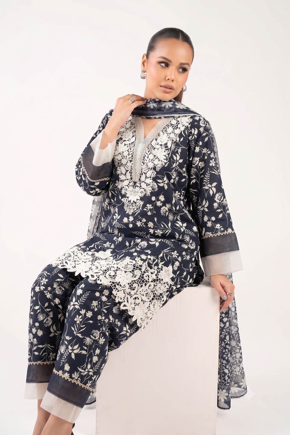 Midnight Ivory Farshi 3PC