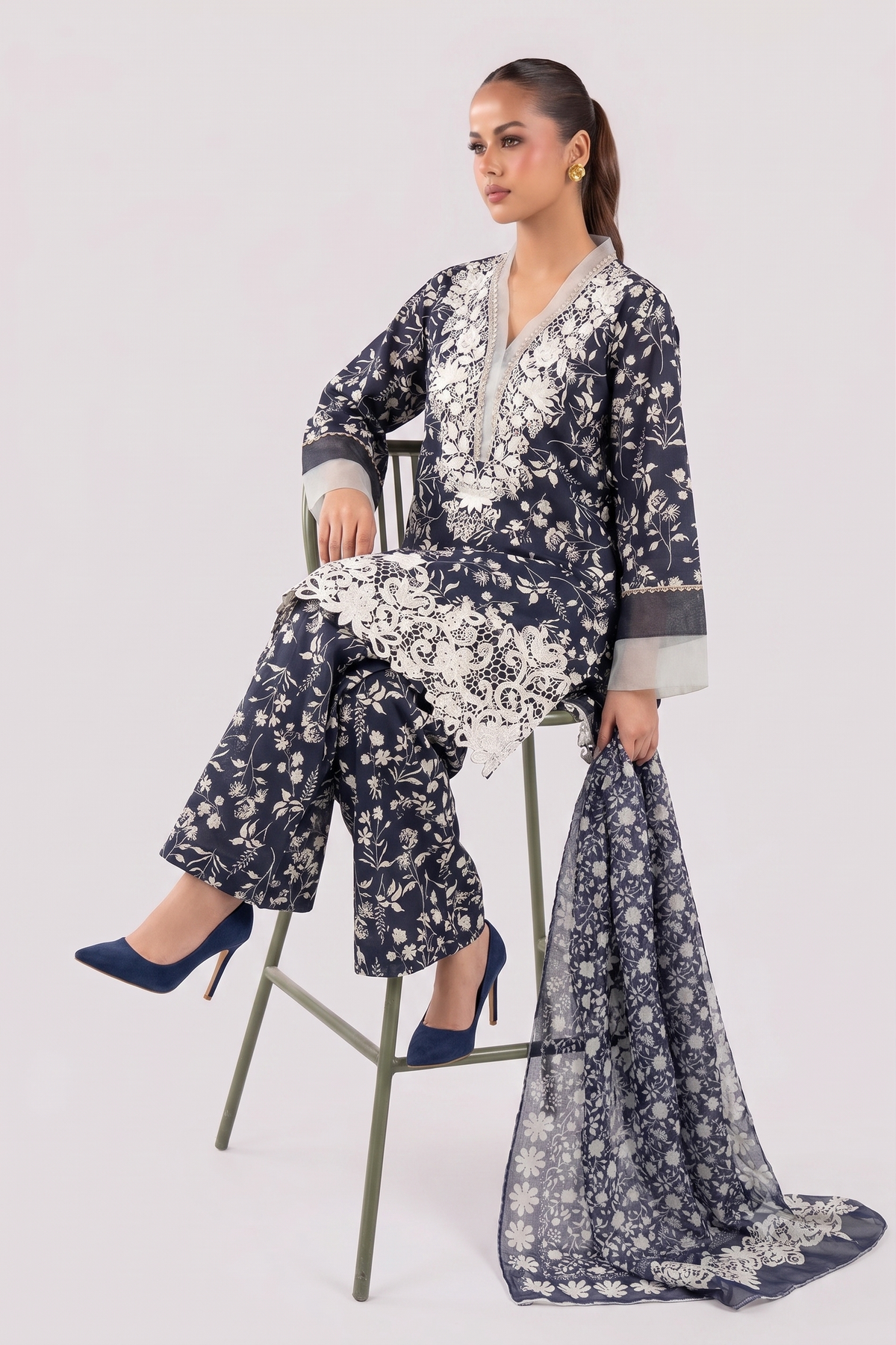 Midnight Ivory Farshi 3PC