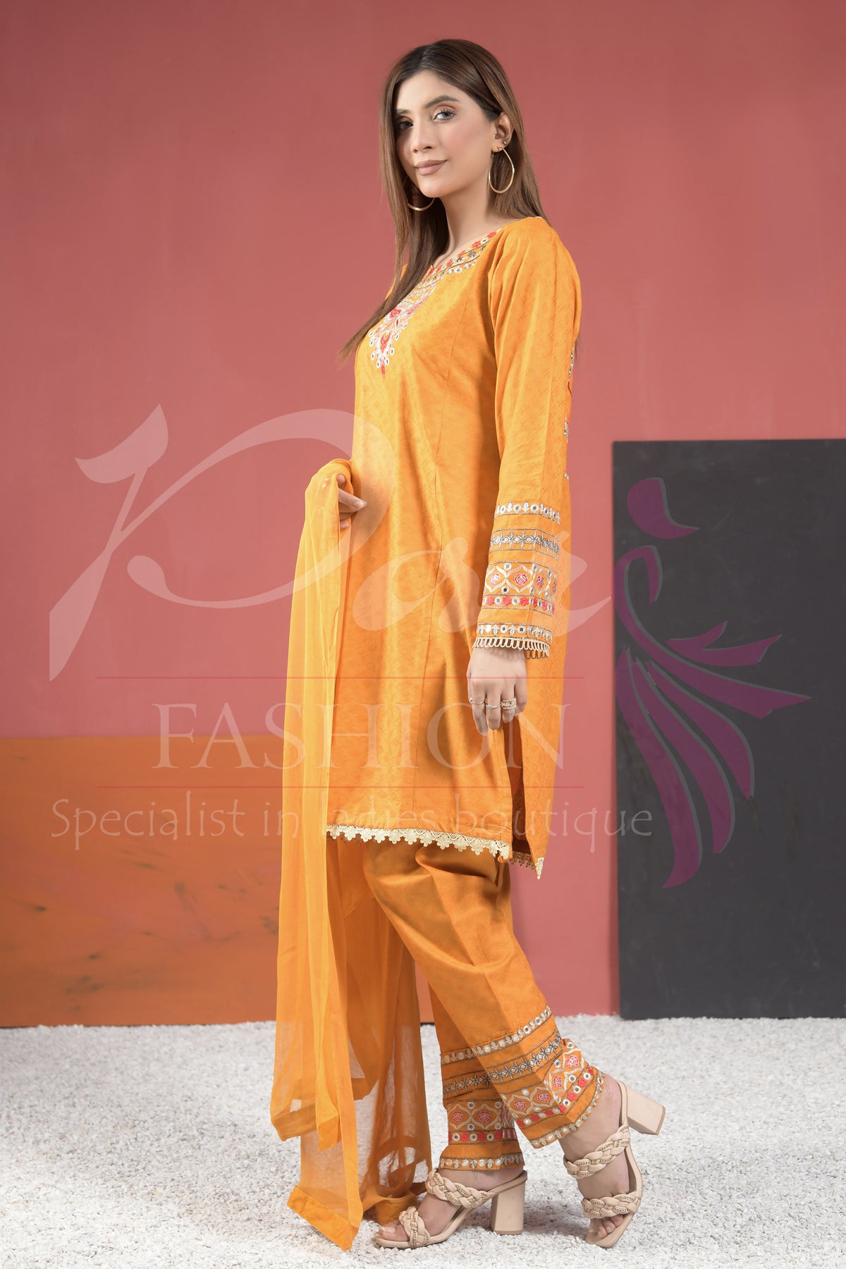 3pc Embroidered Jacquard Lawn Suit