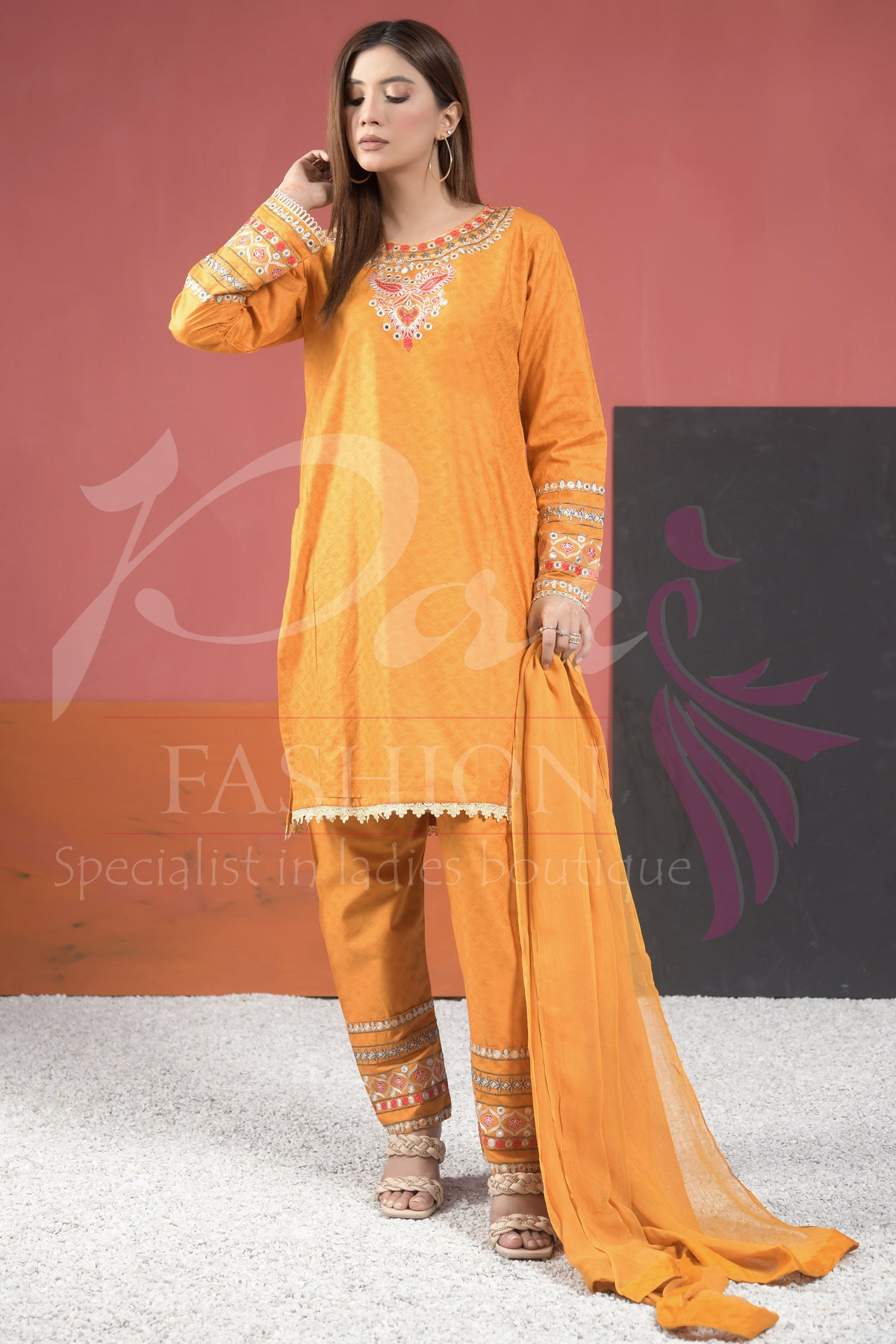 3pc Embroidered Jacquard Lawn Suit