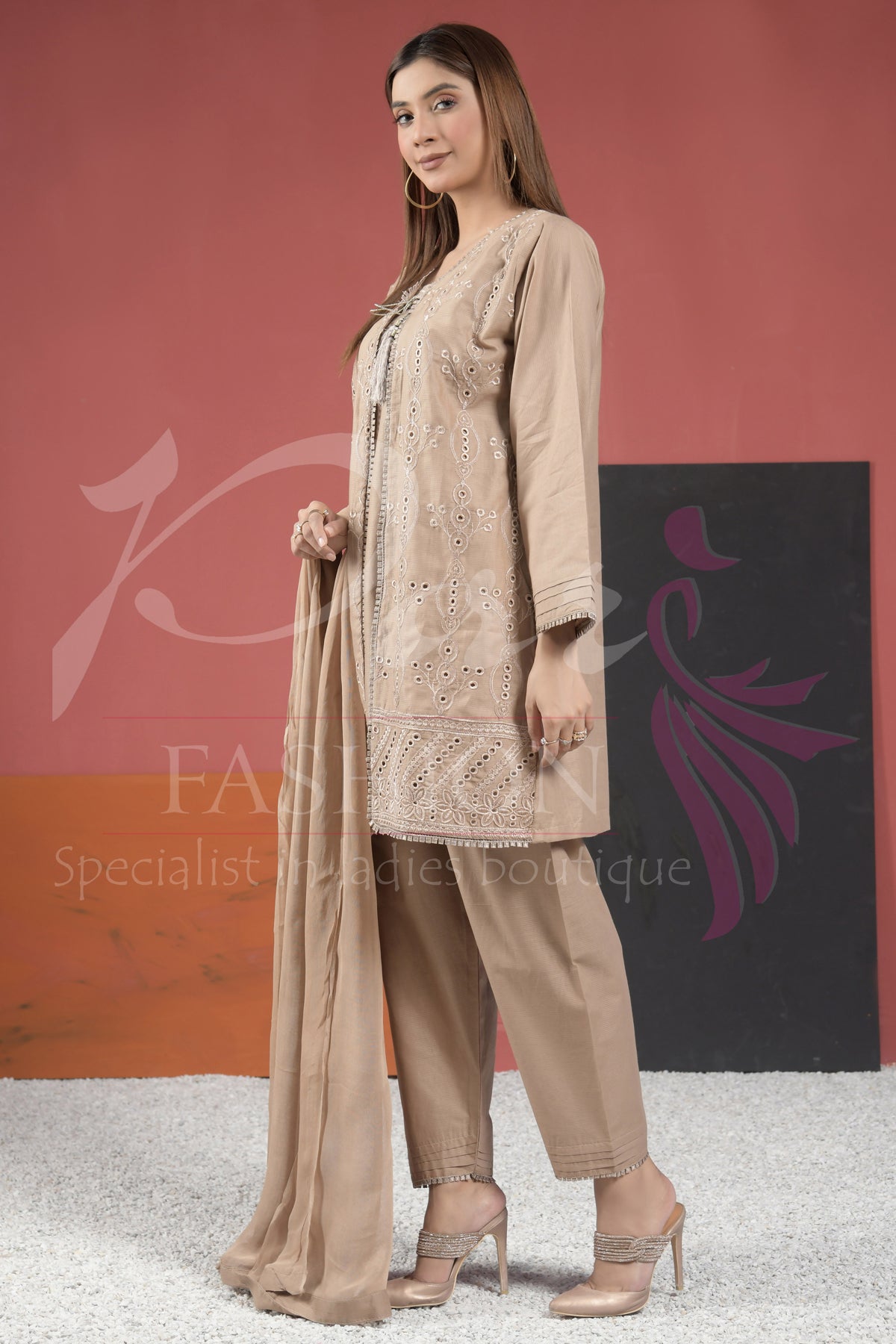 4PC Embroidered Jacquard Lawn Suit